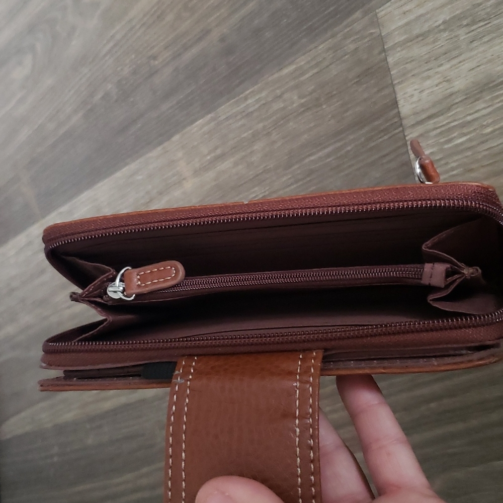 Wallet - Picture 5 of 6